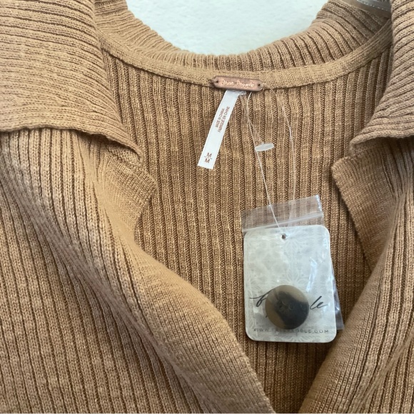 NWT Free People Ella Sweater Cardigan Shirt in Iced Coffee Size M - Picture 8 of 15